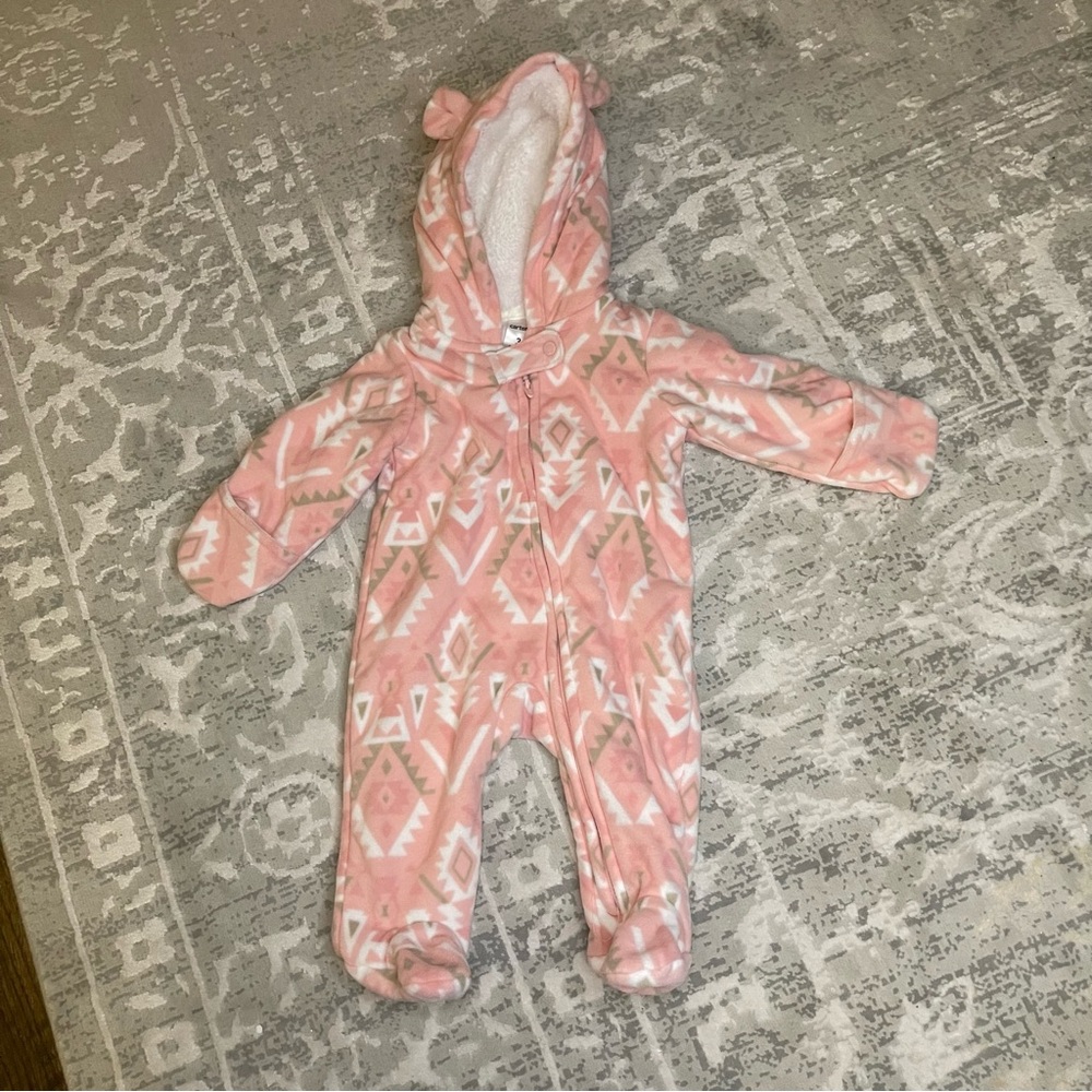 Carter’s 3 months snow suit, outdoor outfit, bundle up